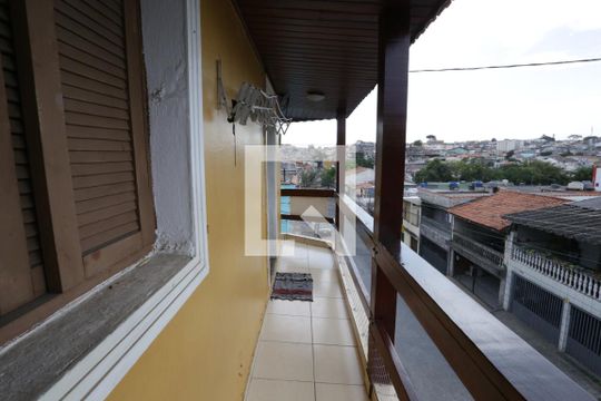 Sacada de casa à venda com 2 quartos, 180m² em Vila Constança, São Paulo