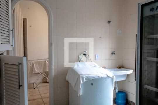 Área de Serviço de apartamento para alugar com 5 quartos, 600m² em Enseada, Guarujá