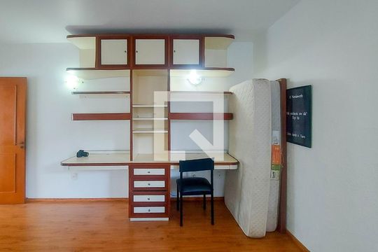 Quarto 1 de casa à venda com 4 quartos, 280m² em Vila Ipojuca, São Paulo