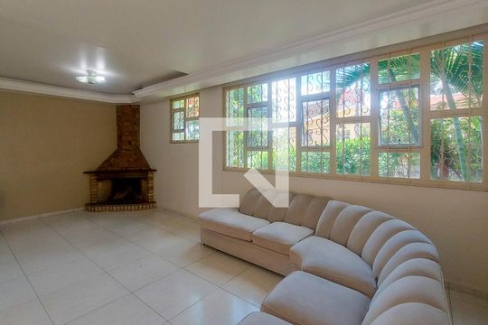 Sala de casa à venda com 4 quartos, 280m² em Vila Ipojuca, São Paulo