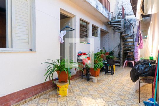 Quintal de casa à venda com 5 quartos, 300m² em Vila do Encontro,
