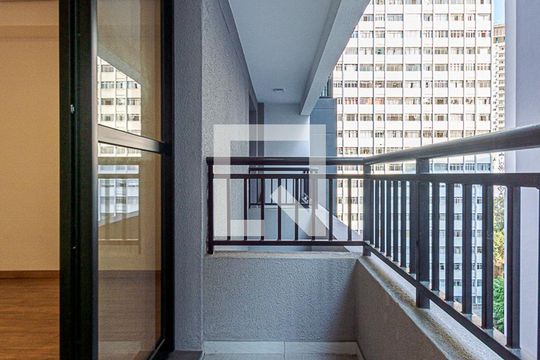Varanda de kitnet/studio à venda com 1 quarto, 22m² em Centro, São Paulo