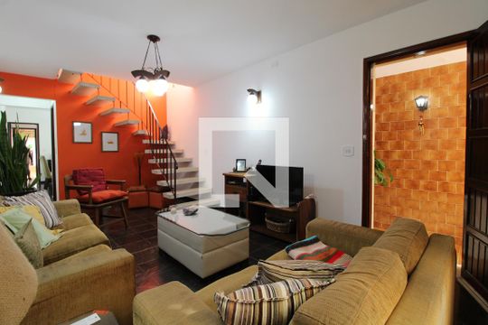 Sala de casa à venda com 3 quartos, 115m² em Cupecê, São Paulo