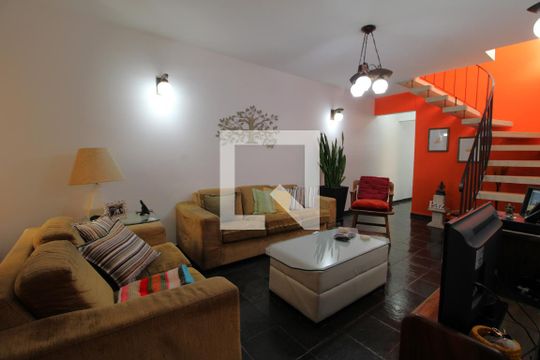 Sala de casa à venda com 3 quartos, 115m² em Cupecê, São Paulo
