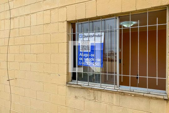 Placa Instalada na Janela de apartamento à venda com 2 quartos, 51m² em Jardim Alvorada, Santo André