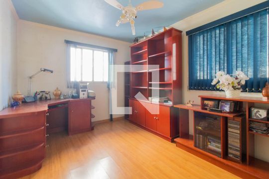 Escritório de casa de condomínio à venda com 3 quartos, 158m² em Nonoai, Porto Alegre