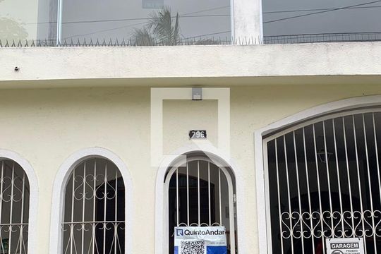 Fachada de casa à venda com 3 quartos, 360m² em Vila Mazzei, São Paulo