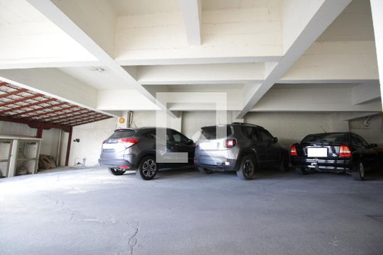 Garagem de apartamento à venda com 3 quartos, 100m² em São João Batista, Belo Horizonte