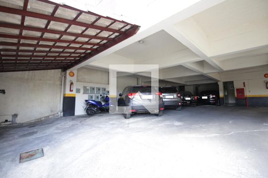 Garagem de apartamento à venda com 3 quartos, 100m² em São João Batista, Belo Horizonte