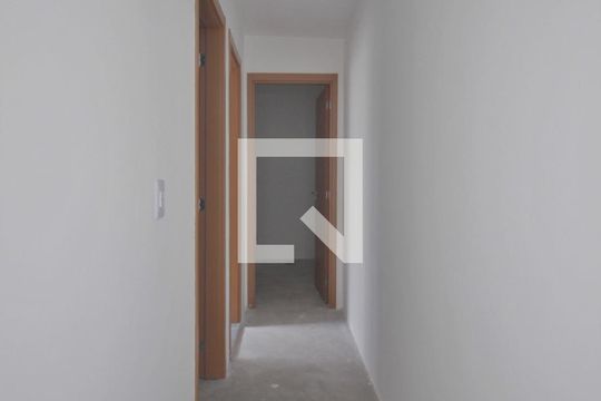 Corredor de apartamento à venda com 2 quartos, 47m² em Parque Reboucas, São Paulo