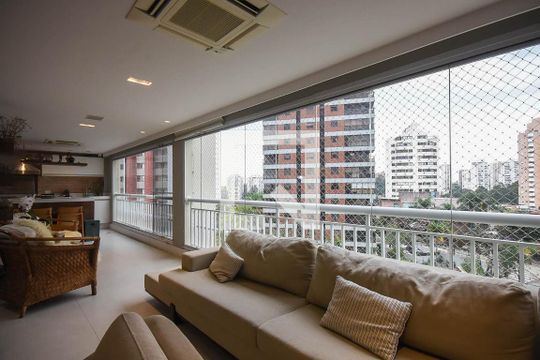 Varanda de apartamento à venda com 3 quartos, 200m² em Vila Andrade, São Paulo