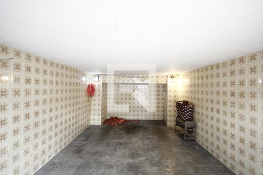 Garagem de casa à venda com 2 quartos, 120m² em Ipiranga, São Paulo