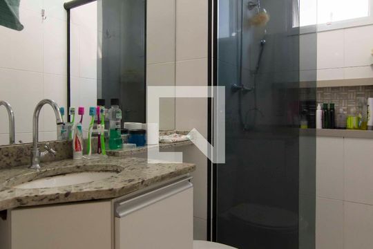 Banheiro de apartamento à venda com 2 quartos, 48m² em Freguesia do Ó, São Paulo