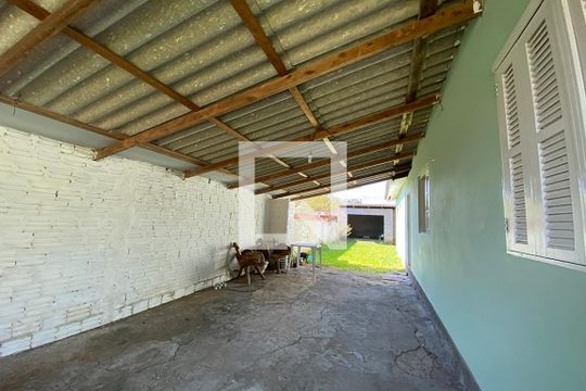 Garagem de casa à venda com 3 quartos, 120m² em Feitoria, São Leopoldo