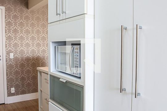 Cozinha de apartamento para alugar com 2 quartos, 69m² em Osvaldo Cruz, São Caetano do Sul