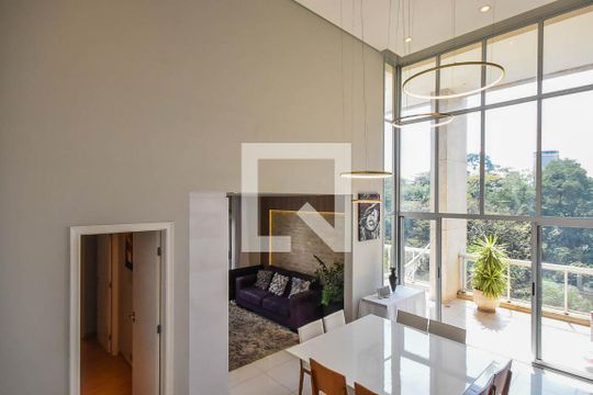 Pé direito de apartamento à venda com 2 quartos, 162m² em Parque do Morumbi, São Paulo
