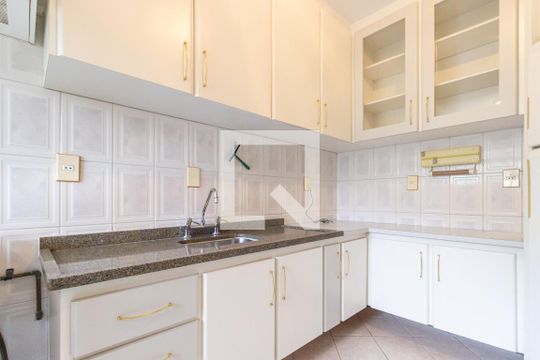 Cozinha de apartamento para alugar com 2 quartos, 63m² em Vila São Francisco, São Paulo