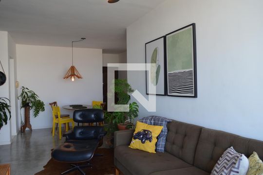 Sala de apartamento à venda com 3 quartos, 165m² em Tanque, Rio de Janeiro
