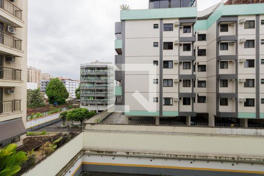 Vista da Suíte de apartamento para alugar com 2 quartos, 60m² em Freguesia de Jacarepaguá, Rio de Janeiro