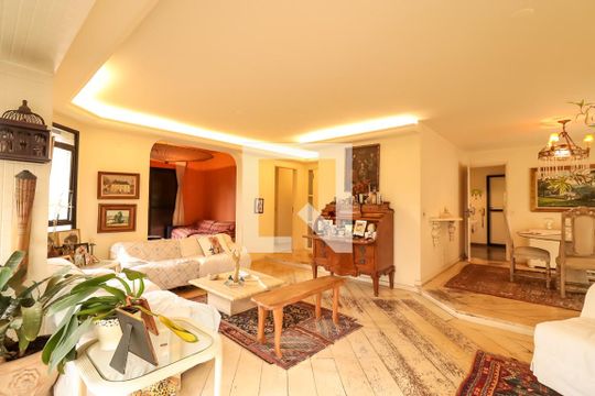 Sala de apartamento para alugar com 3 quartos, 180m² em Vila Suzana, São Paulo