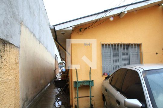 Fachada de casa para alugar com 1 quarto, 55m² em Parada Xv de Novembro, São Paulo