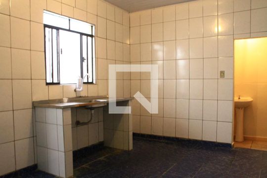 Cozinha de casa para alugar com 1 quarto, 55m² em Parada Xv de Novembro, São Paulo
