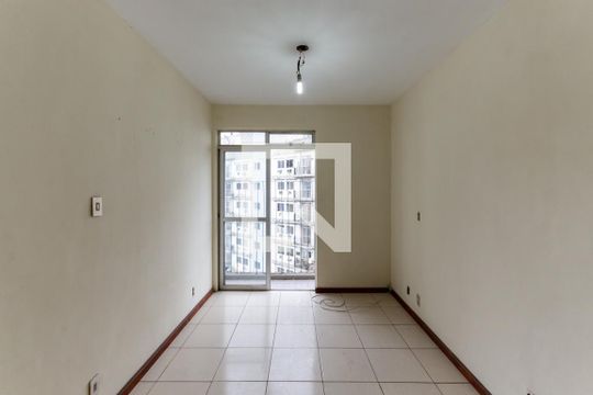 Sala de apartamento para alugar com 2 quartos, 60m² em São Francisco Xavier, Rio de Janeiro