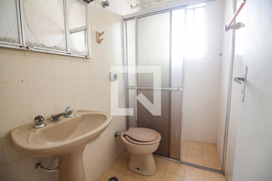 Banheiro do Quarto 1 de casa à venda com 3 quartos, 200m² em Vila Gustavo, São Paulo