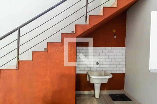 Vista da sala de casa para alugar com 3 quartos, 160m² em Vila Mariana, Ferraz de Vasconcelos