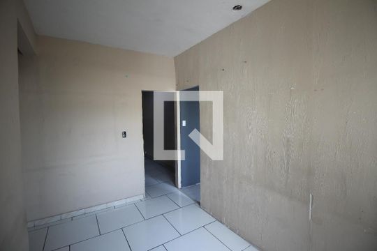 Sala de apartamento para alugar com 1 quarto, 48m² em Raul Veiga, São Gonçalo