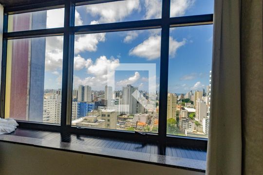 Vista da Sala de apartamento para alugar com 1 quarto, 36m² em Vitoria, Salvador