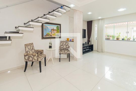 Sala de casa à venda com 3 quartos, 185m² em Vila Maria Alta, São Paulo