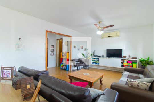 Sala de casa à venda com 5 quartos, 385m² em Ipanema, Porto Alegre
