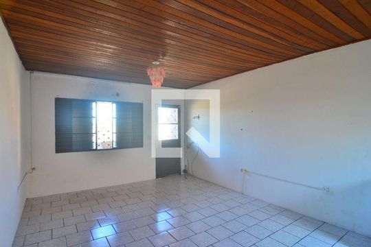 Dormitório e sala de kitnet/studio à venda com 1 quarto, 25m² em São José, Canoas