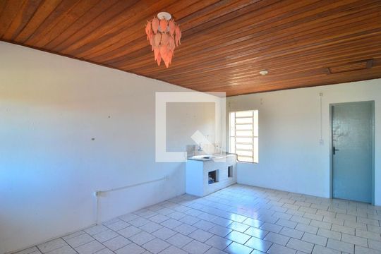 Dormitório e sala de kitnet/studio à venda com 1 quarto, 25m² em São José, Canoas