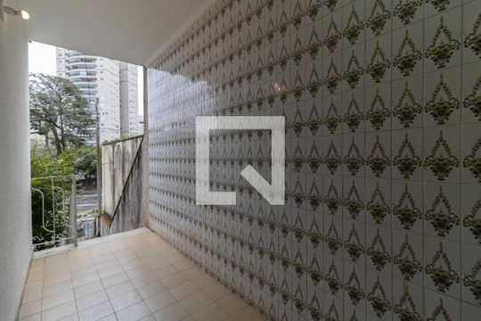 Entrada de casa à venda com 3 quartos, 202m² em Bosque da Saúde, São Paulo