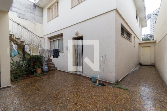 Quintal de casa à venda com 3 quartos, 202m² em Bosque da Saúde, São Paulo