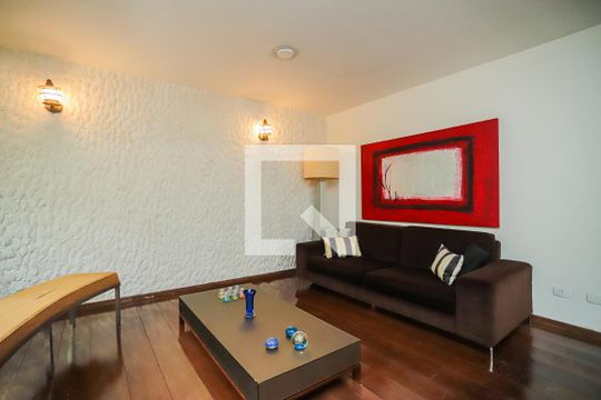 Sala 1 de casa para alugar com 4 quartos, 280m² em Bela Aliança, São Paulo