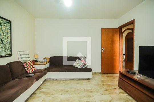 Sala 2 de casa para alugar com 4 quartos, 280m² em Bela Aliança, São Paulo