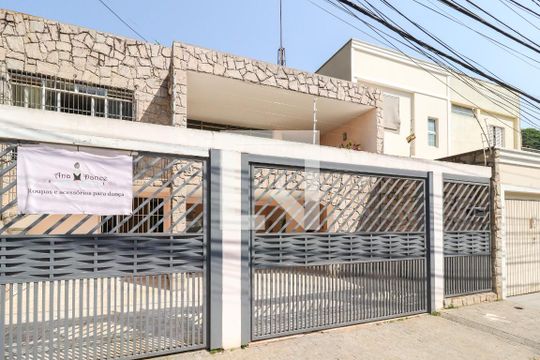 Fachada de casa à venda com 4 quartos, 323m² em Anhangabaú, Jundiaí