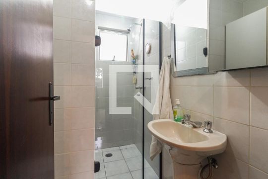 Banheiro Social de apartamento à venda com 2 quartos, 72m² em Vila Carrao, São Paulo