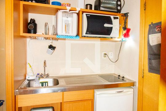 Cozinha de kitnet/studio à venda com 1 quarto, 35m² em Jardim São Paulo(zona Norte), São Paulo