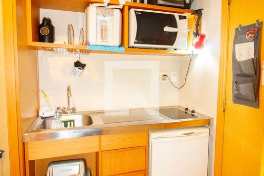 Cozinha de kitnet/studio à venda com 1 quarto, 35m² em Jardim São Paulo(zona Norte), São Paulo