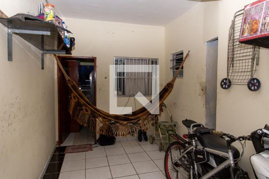 Garagem de casa à venda com 4 quartos, 200m² em Conceição, Diadema