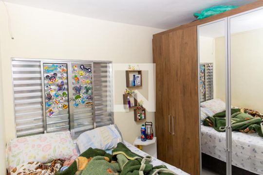 Quarto 1 de casa à venda com 4 quartos, 200m² em Conceição, Diadema