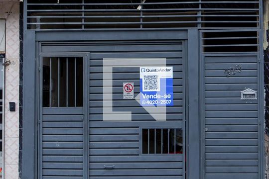 Fachada de casa à venda com 4 quartos, 200m² em Conceição, Diadema