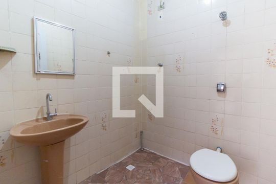 Banheiro de casa para alugar com 2 quartos, 70m² em Chácara Califórnia, São Paulo