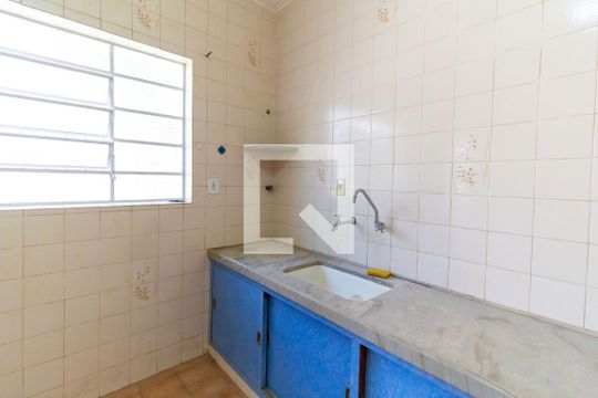 Cozinha de casa para alugar com 2 quartos, 70m² em Chácara Califórnia, São Paulo
