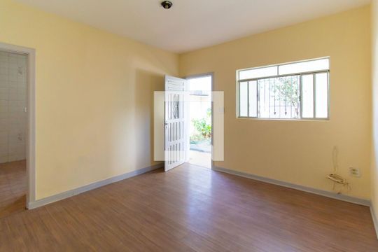 Casa para alugar com 2 quartos, 70m² em Chácara Califórnia, São Paulo