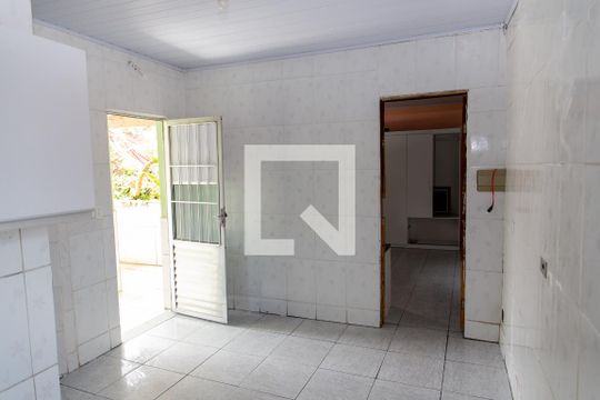 Cozinha da casa 1 de casa à venda com 7 quartos, 250m² em Parque Imigrantes, Diadema